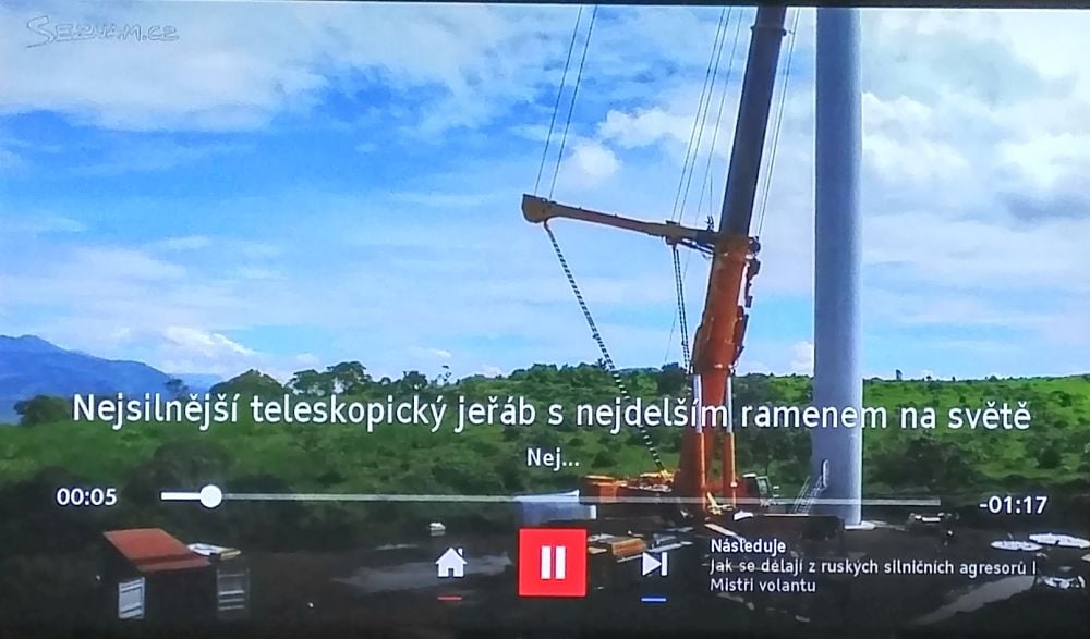 Původní provedení obrazovky s přehráváním videa při spuštění služby.