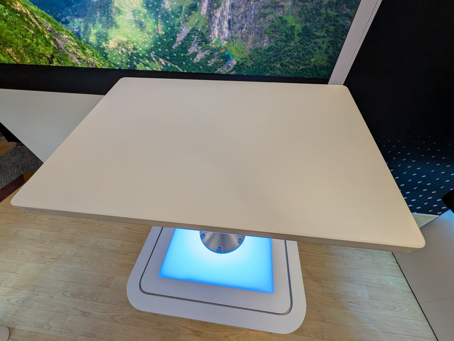 Anténa k satelitnímu internetu Amazon Leo