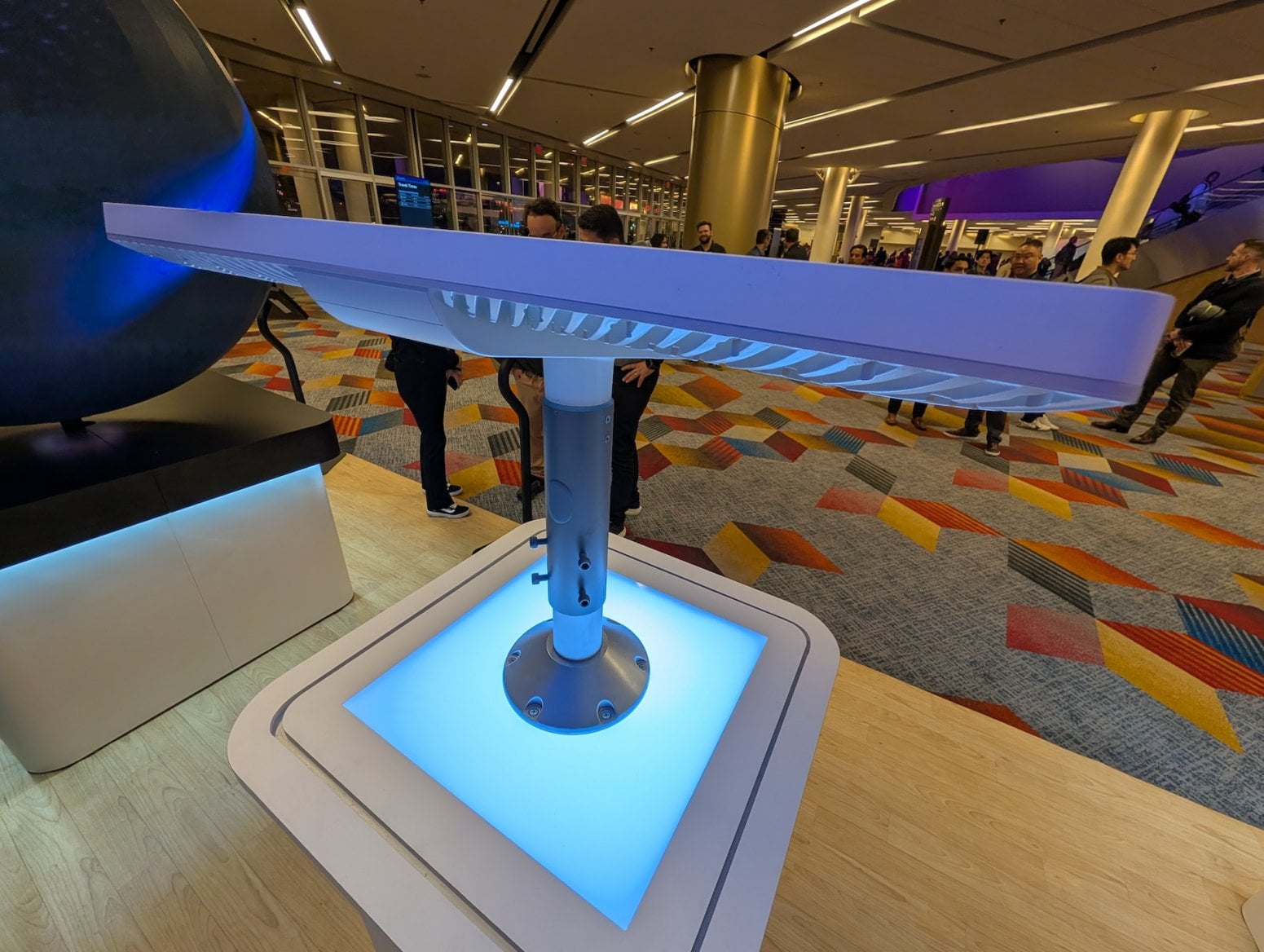 Anténa k satelitnímu internetu Amazon Leo