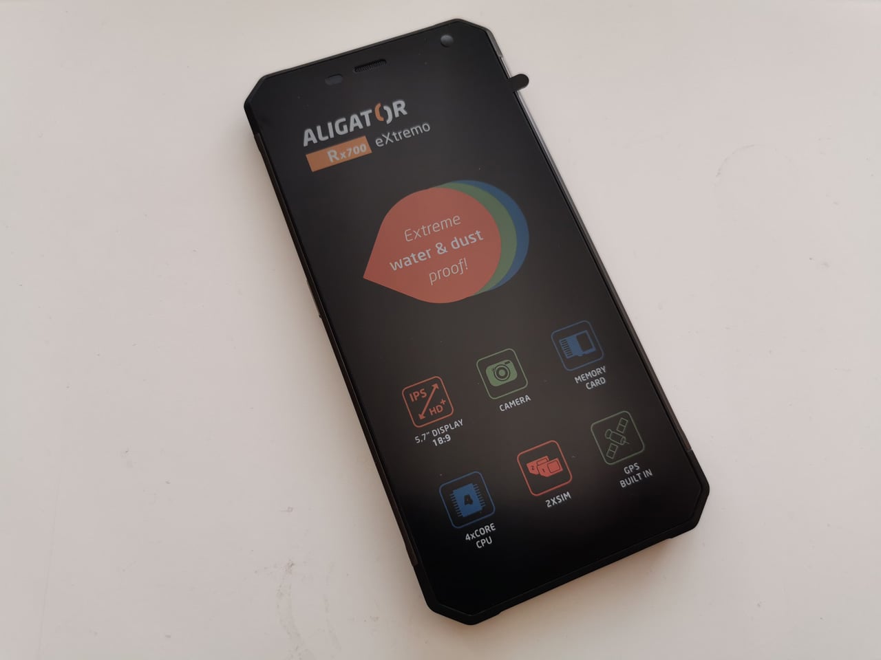 Český smartphone Aligator RX700 eXtremo