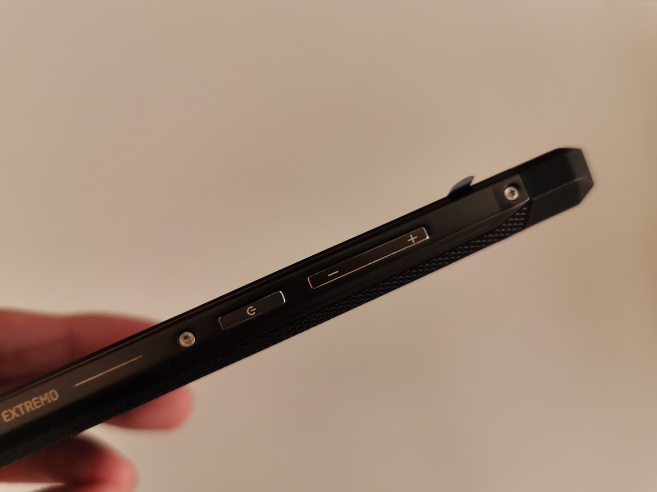 Český smartphone Aligator RX700 eXtremo