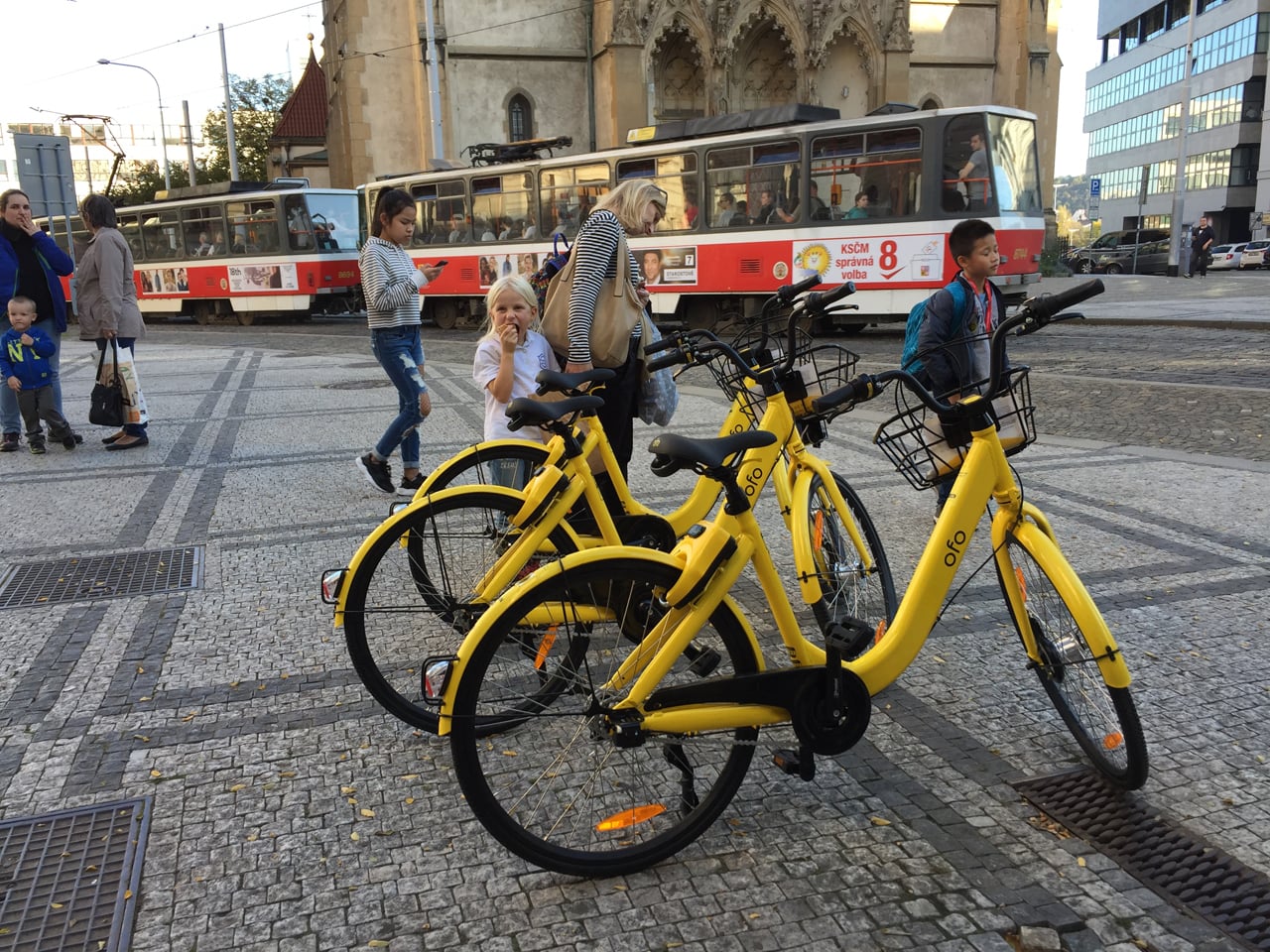 Čínská kola ofo startují v Praze