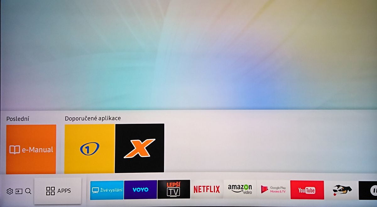 Ani televizory Samsung QLED nejsou ušetřeny firemní politiky. HbbTV není po instalaci k dispozici a je nutné ho nejprve manuálně spustit. Vlastně ještě složitěji než dříve, protože nyní se musíte u Samsungu i přihlásit.