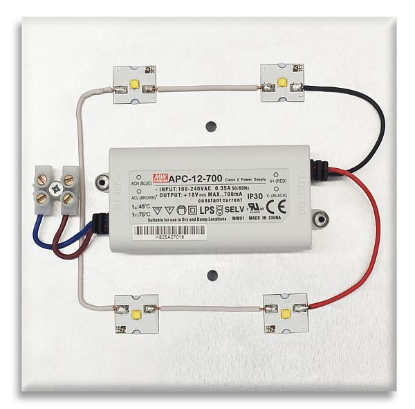 Desetiwattový modul Ledeos Monkey, 15x15cm, se čtyřmi LED (to je to "žluté" v rozích...