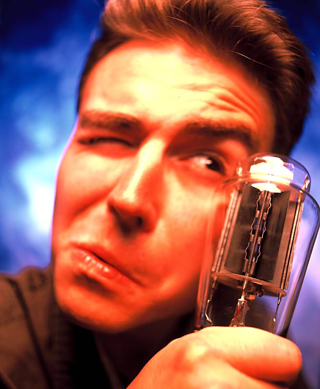 "Tady jsme jako rekvizitu použili lampu, kterou jsme měli z focení lampových hifi zesilovačů."