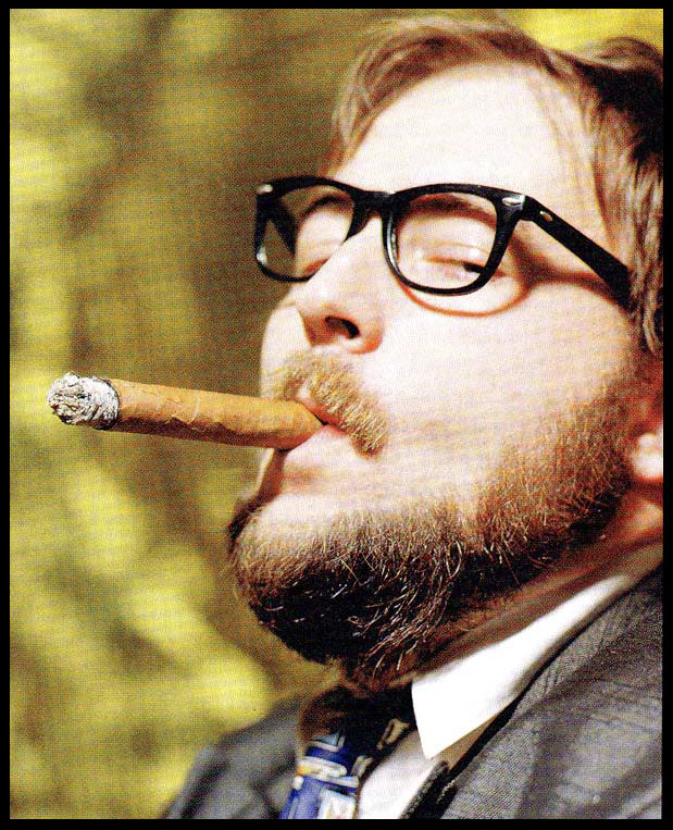 "Toho si taky už moc nepamatuju, ale asi se nechal zmanipulovat docela dost, protože má kromě doutníku třeba i naše brýle, které byly beze skel, aby se dobře fotily."