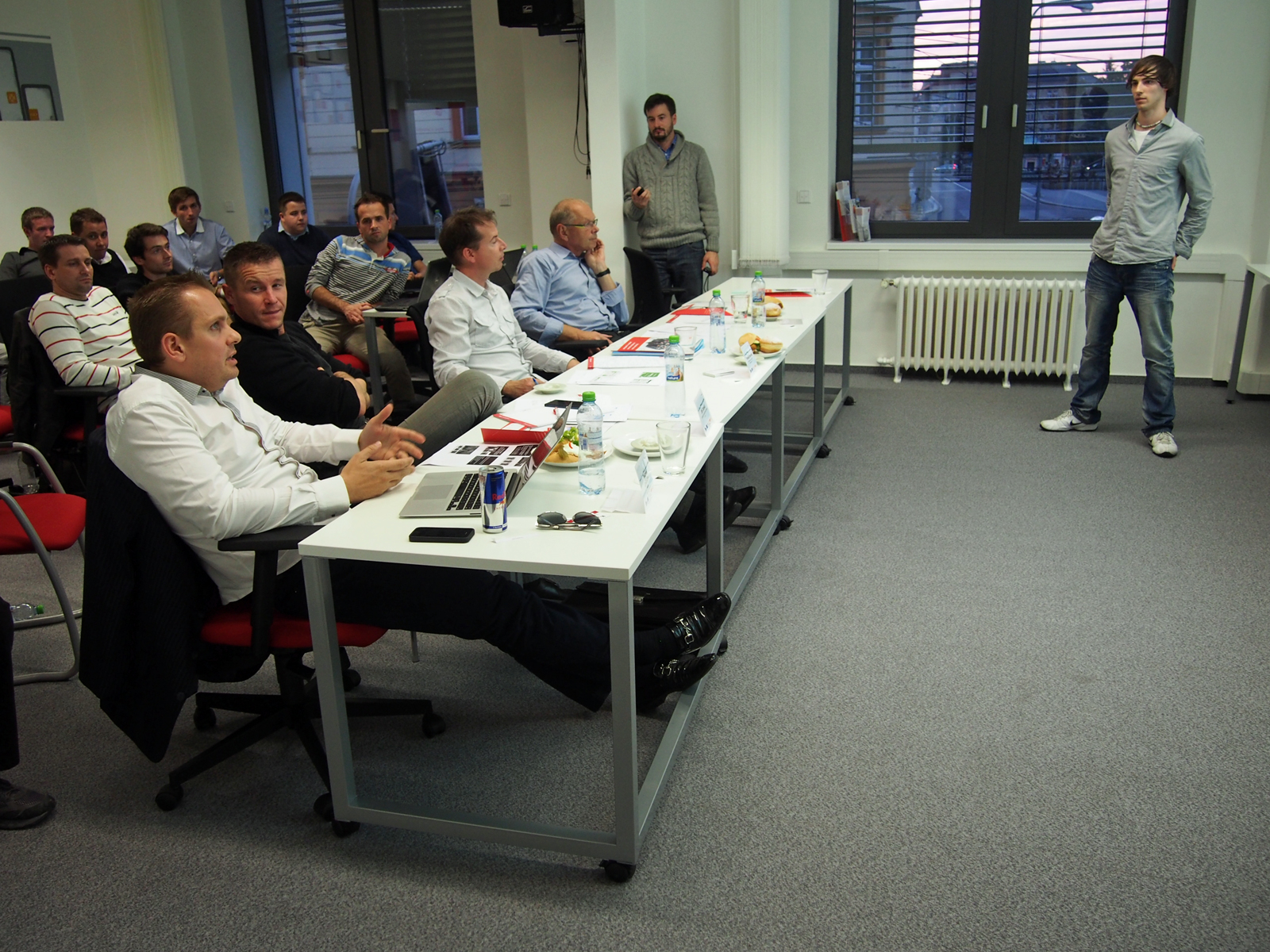 Porota poskytuje zpětnou vazbu na Practiceme.com