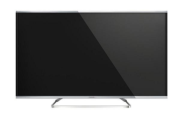 Panasonic TX-48AX630 (121 cm, 26.900 Kč) vypadá zcela stejně, jako ostatní televizory řady. Vyniká především vybavením vstupy HDMI 2.0 nutnými pro přenos 4K, zařazen je – s roční spotřebou 125 kWh – do energetické třídy A.