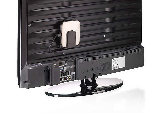 Freecom Mobile Drive Sq TV s nerezovým obalem zakoupíte v terabajtu od asi 2.500 Kč. Mohu jen doporučit. Televizory s nimi testuji zhruba dva roky.