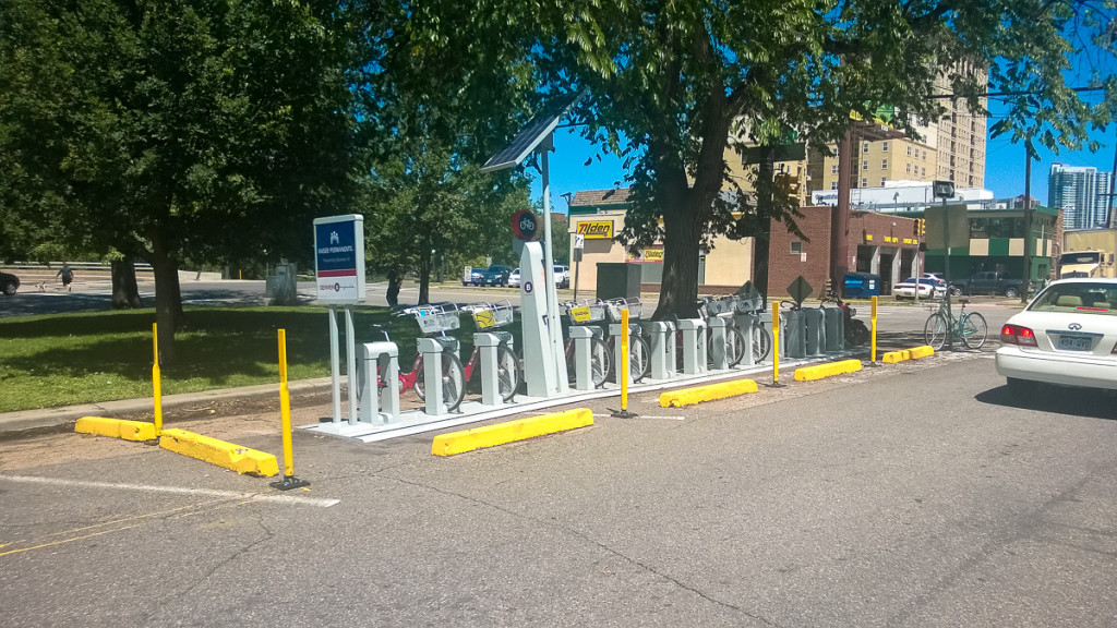 Obyvatelé Galvanize Coffee mají i vlastní parkoviště na kola.