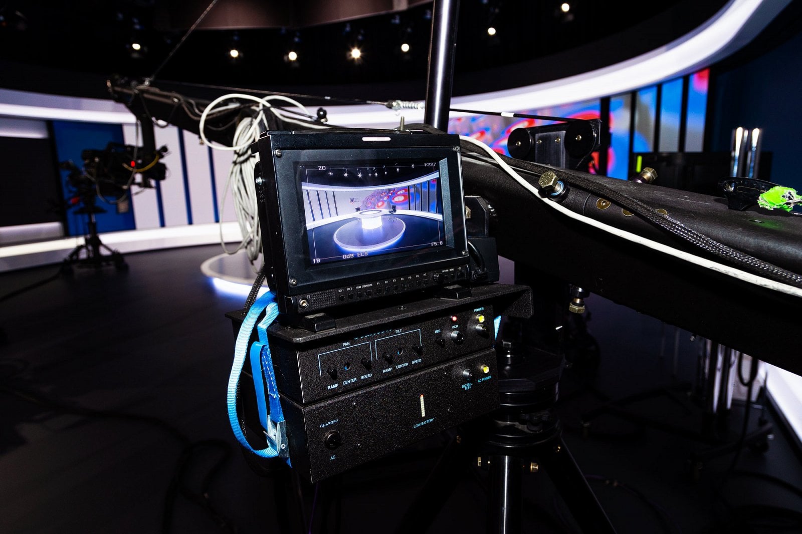 Zobrazovací stěny mají vysoké rozlišení odpovídající 4K (UltraHD).