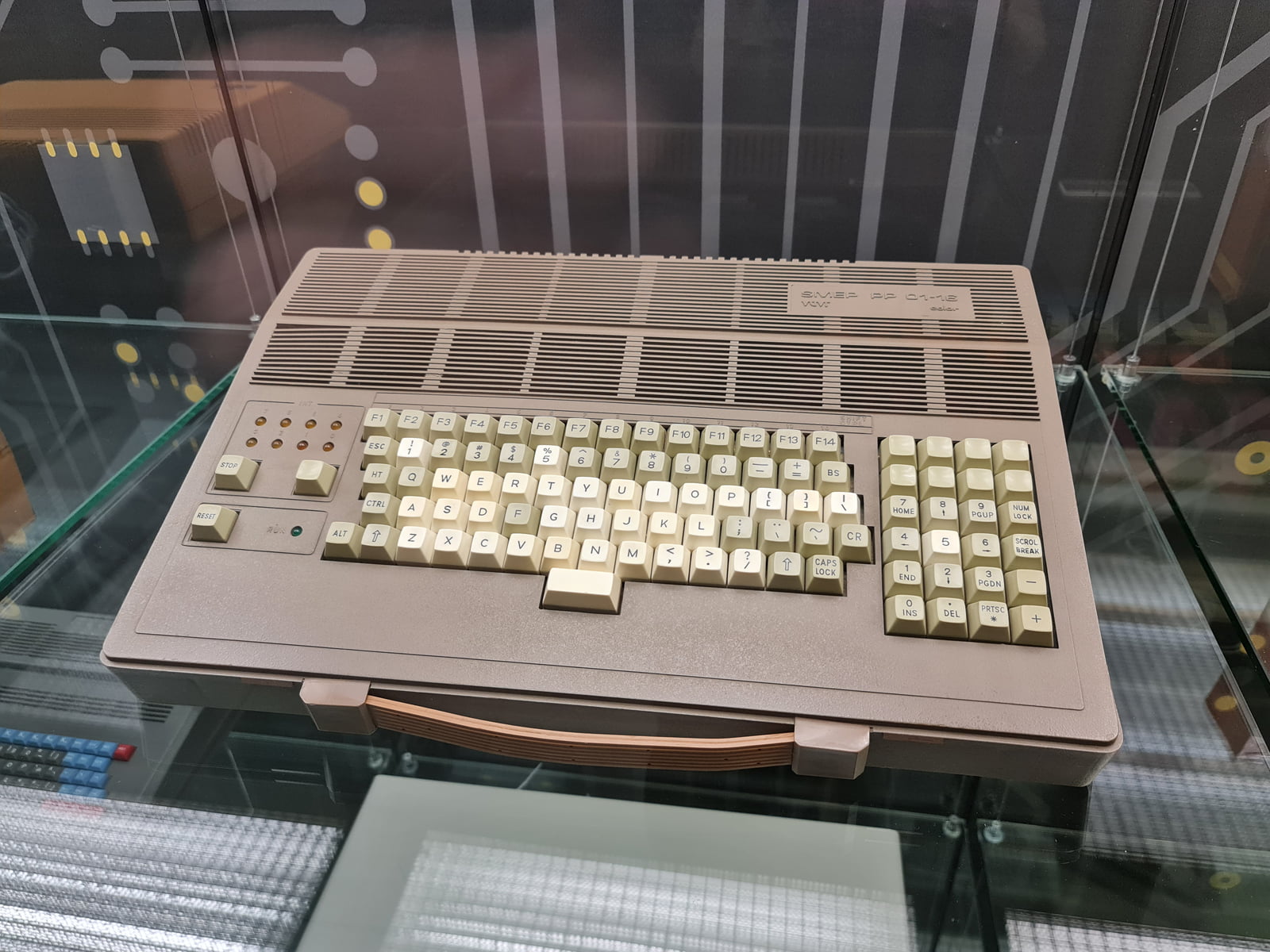 Československé počítače, čipy a další výpočetní technika