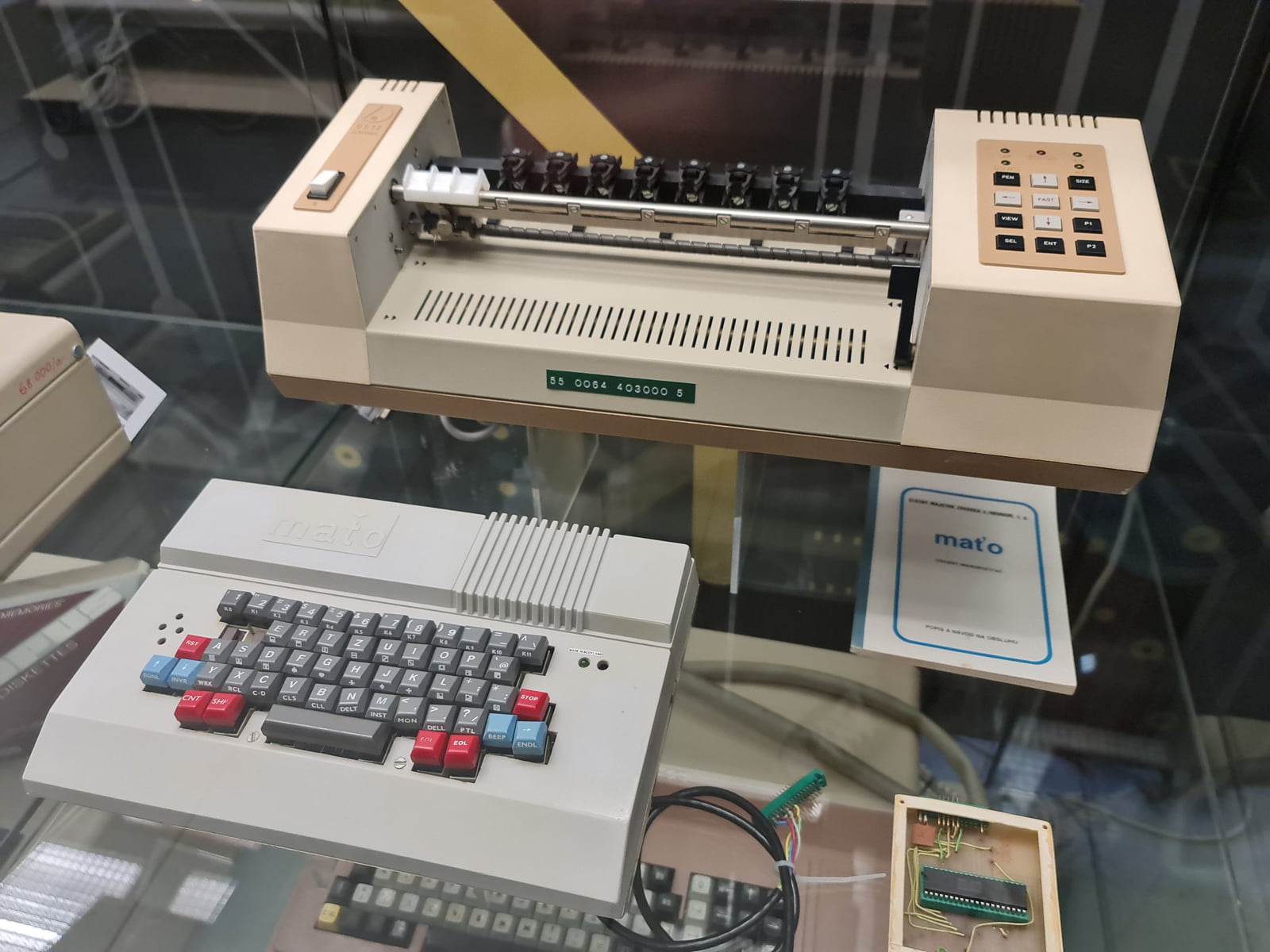 Československé počítače, čipy a další výpočetní technika