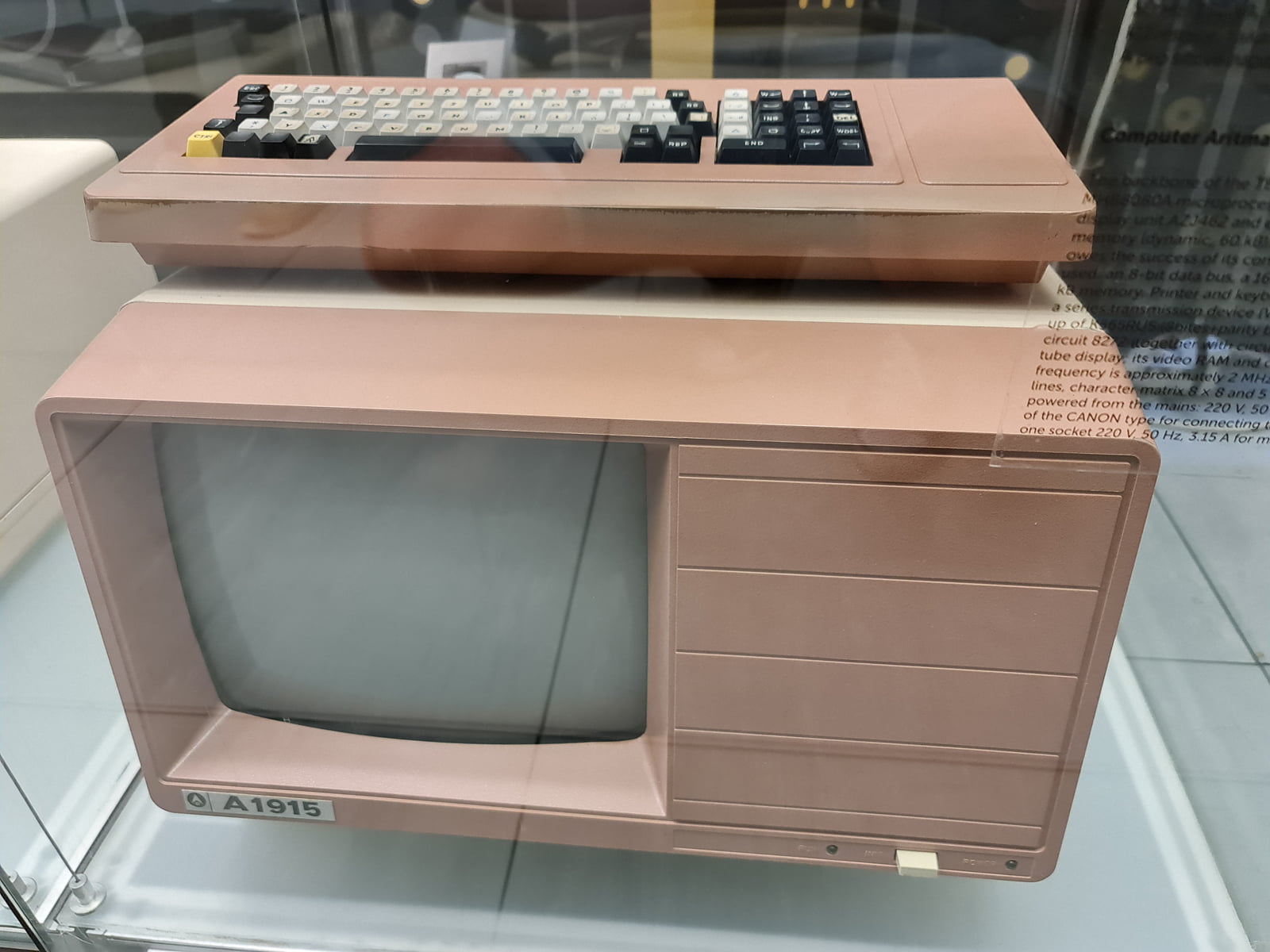 Československé počítače, čipy a další výpočetní technika