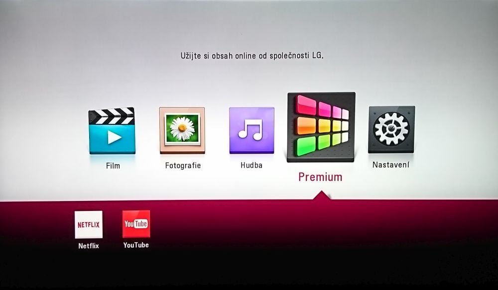 LG UP970 – menu na tlačítku Home a chytré funkce