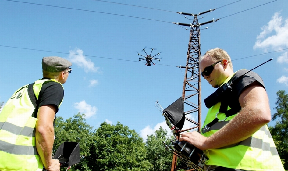 Letecká inspekce sloupů VVN drony