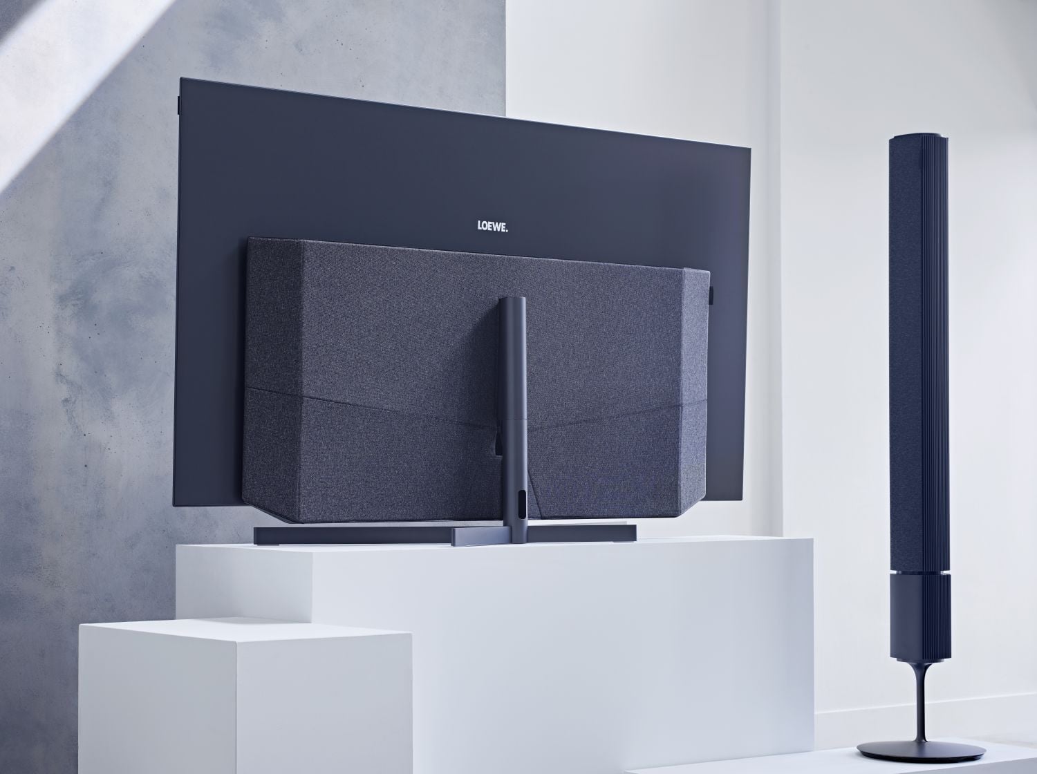 Loewe Bild 7 a tabulka parametrů