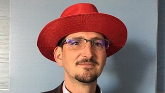 Brian Cornell, viceprezident Red Hatu.
