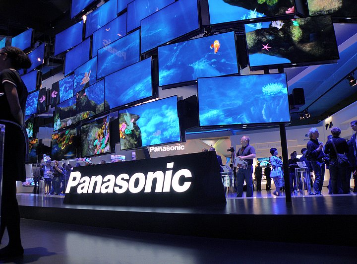 Obří stěna složená z televizorů Panasonic
