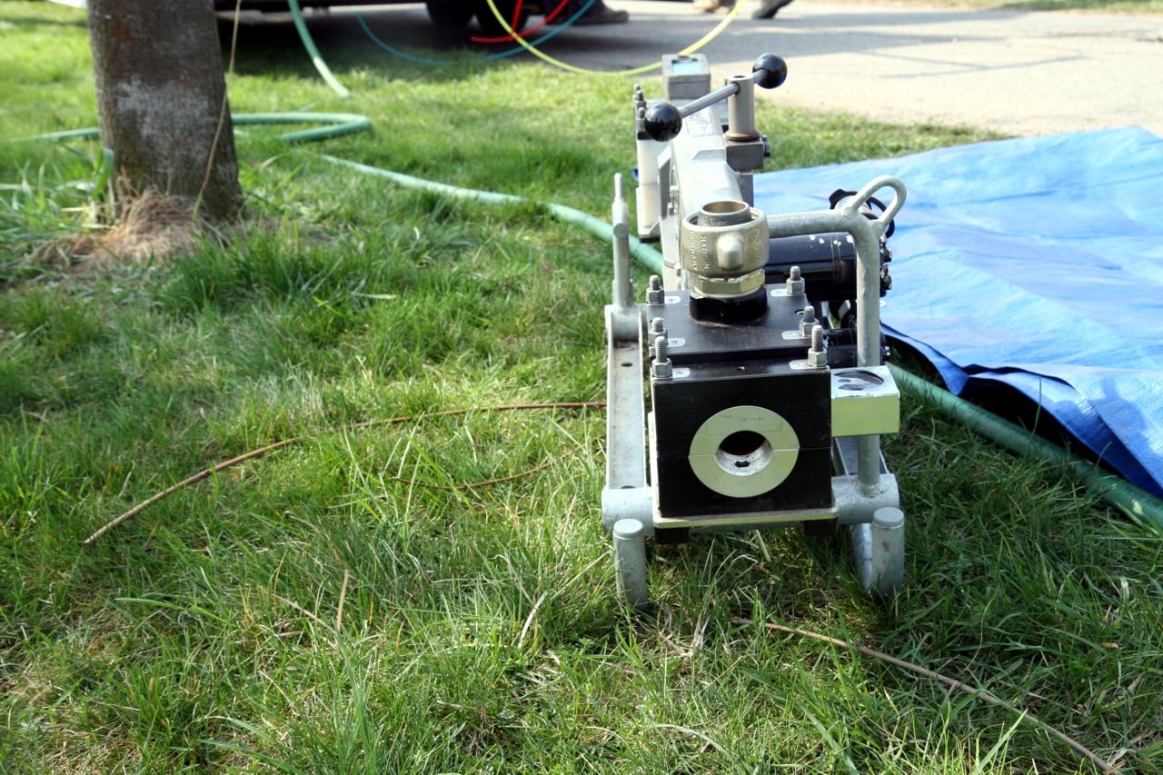 Vývod pro HDPE trubku.