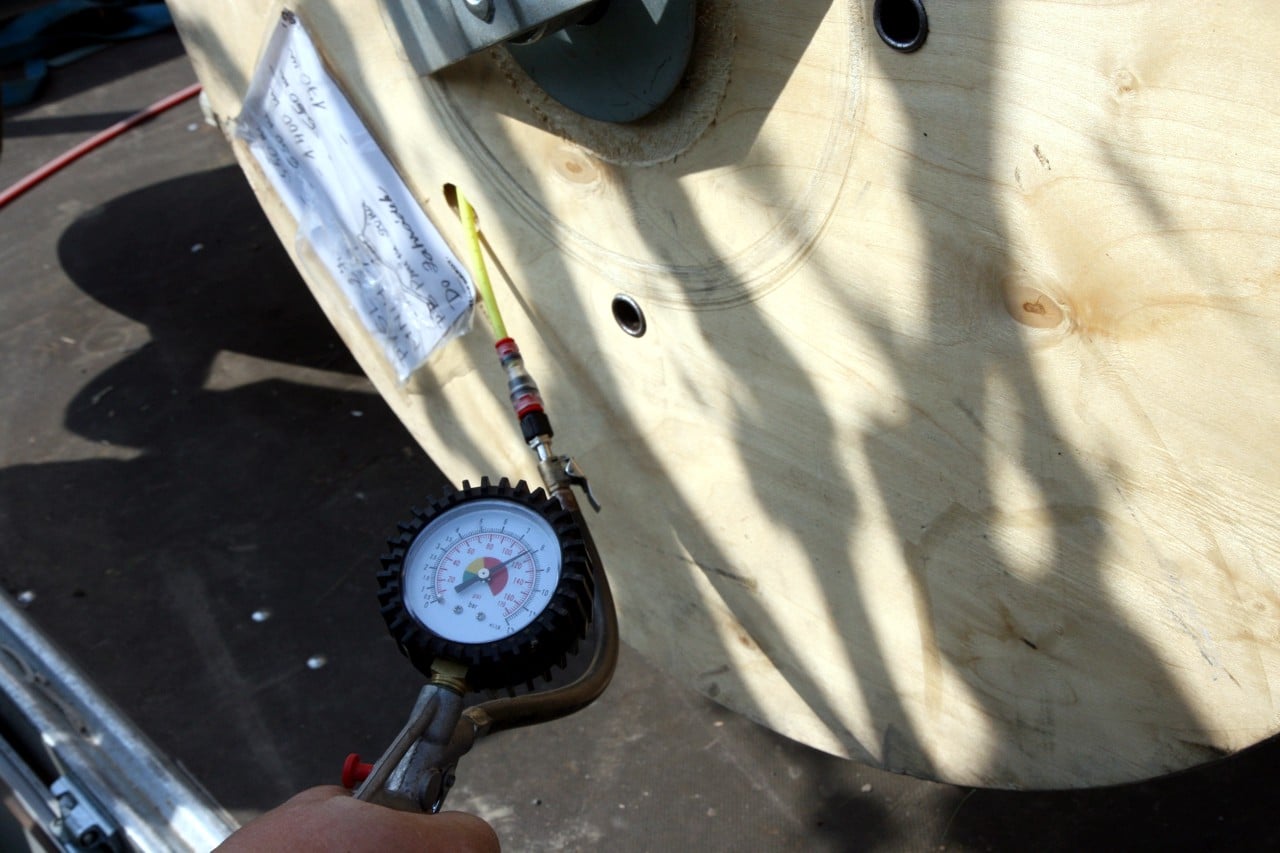 Fotoreportáž: Jak se zafukuje optika do DSLAM